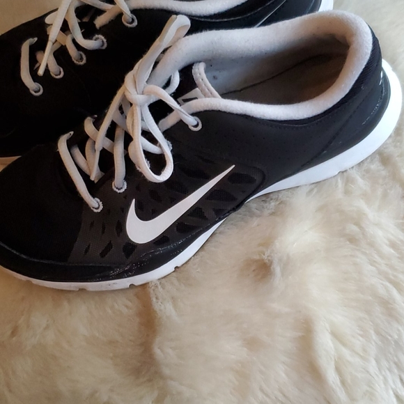 Nike trainers - Picture 3 of 3